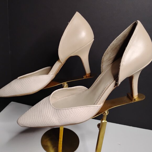 Fergalicious by Fergie Heels Size 8.5 Tan/Cream Cordelia Synthetic D'Orsay Style - Picture 8 of 12